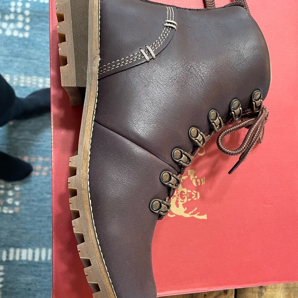 Kodiak Fernie boots - Picture 3 of 5